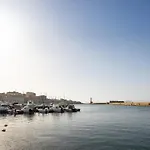 3 Sails - 2br On Venetian Harbour With Balcony Апартаменти