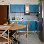 3 Sails - 2br On Venetian Harbour With Balcony *