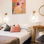 Appartement 3 Sails - 2br On Venetian Harbour With Balcony *