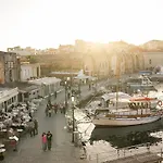 3 Sails - 2br On Venetian Harbour With Balcony Appartement *