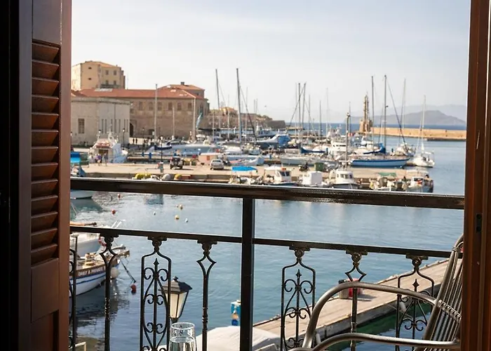3 Sails - 2br On Venetian Harbour With Balcony Διαμέρισμα Χανιά