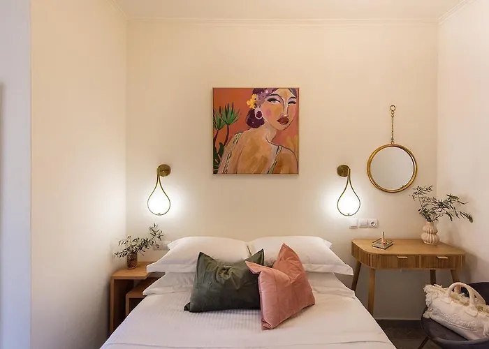 3 Sails - 2br On Venetian Harbour With Balcony Χανιά