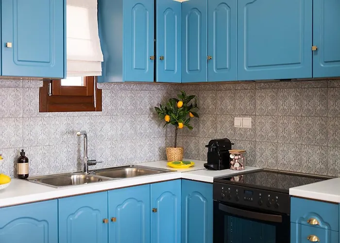 3 Sails - 2br On Venetian Harbour With Balcony