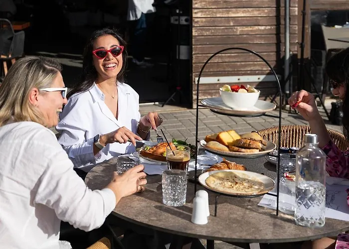 3 Sails - 2br On Venetian Harbour With Balcony Χανιά