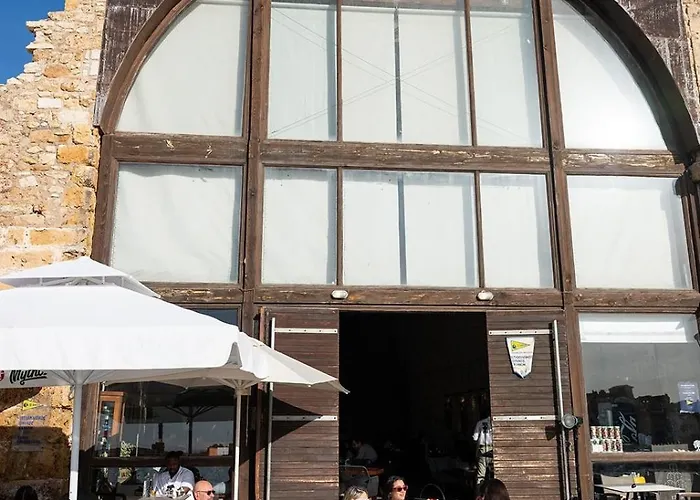 3 Sails - 2br On Venetian Harbour With Balcony Διαμέρισμα