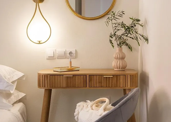 3 Sails - 2br On Venetian Harbour With Balcony Διαμέρισμα *