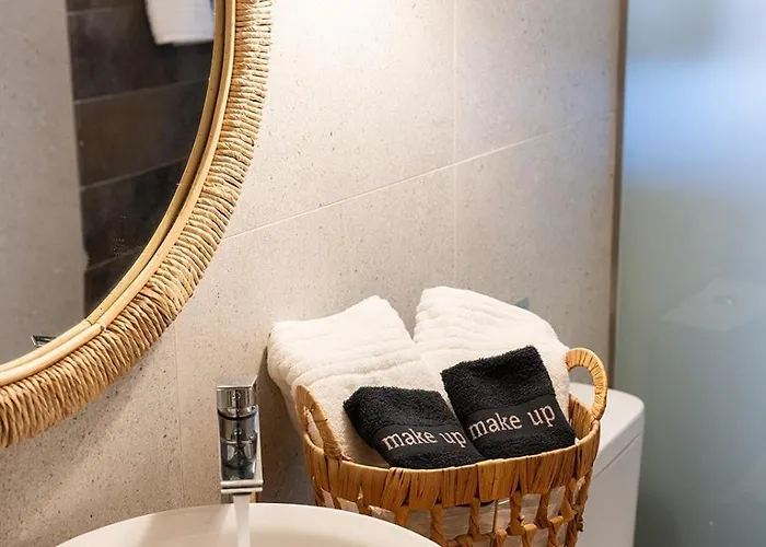 3 Sails - 2br On Venetian Harbour With Balcony Χανιά