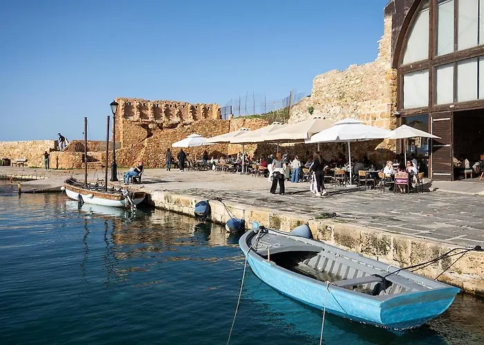 3 Sails - 2br On Venetian Harbour With Balcony Διαμέρισμα *